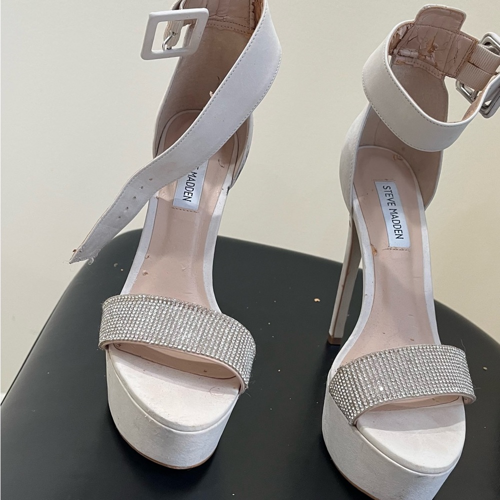 Steve Madden White and Silver Heels